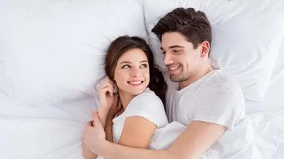Perbedaan Jatuh Cinta dan Kena Pelet: Memahami  Hubungan