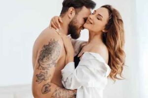 Agar Suami Tunduk kepada Istri Secara Spiritual dan Halus