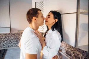 Mantra Semar Mesem untuk Memikat Perempuan dengan Aman