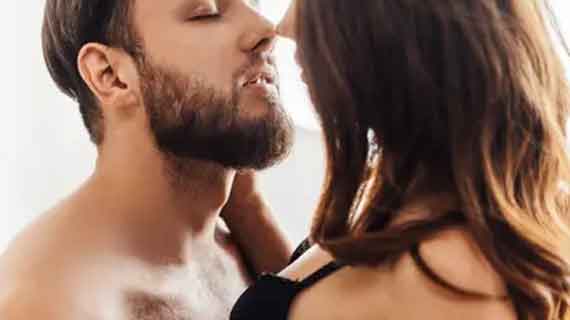 Rapalan Jaran Goyang untuk Menaklukkan Hati Secara Spiritual