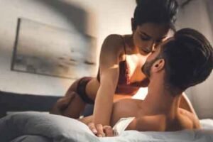 Doa Agar Pasangan Tergila Gila pada Kita Ampuh dan Aman
