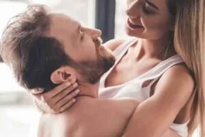 Menyentuh Batin Pasangan Saat Tidur Tanpa Disadari