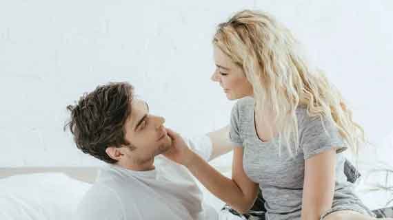 Pengasihan Halus untuk Pria Introvert yang Sulit Didekati