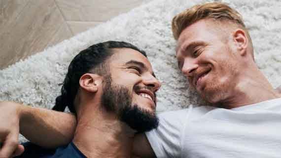 Pelet untuk Gay: Energi Spiritual Memikat Secara Alami