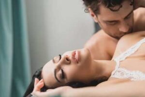Doa Agar Suami Tergila Gila Pada Istrinya Dengan Kasih Sayang
