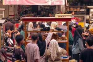 Doa Penglaris Dagangan Ampuh Membuka Jalan Rezeki Alami
