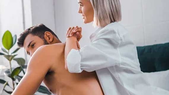 Ajian Asmoro Geni: Rahasia Daya Tarik yang Mengagumkan