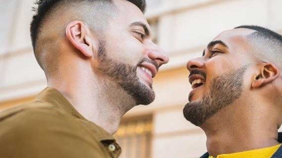 Cara Gay Merayu Pria Normal: untuk Membangun Koneksi