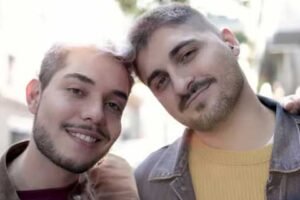 Pelet Cinta Sesama Jenis: yang Jarang Diungkap