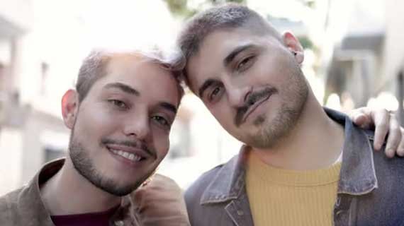 Pelet Cinta Sesama Jenis: yang Jarang Diungkap