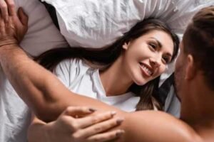 Rapalan Tepuk Bantal, Rahasia Spiritual Menarik Kasih Sayang