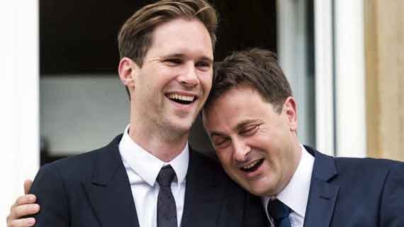 Mantra Pelet Sesama Jenis Lewat Foto Paling Ampuh