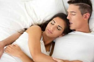 Cara Memahami Bahasa Tubuh Wanita Biar Peka