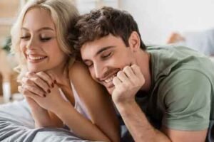 Cara Mengapresiasi Masakan Istri Agar Makin Sayang