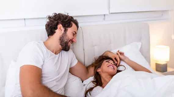 Cara Menghadapi Pasangan yang Pendiam Sekali