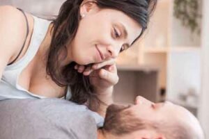 Cara Menghadapi Pria Super Sibuk