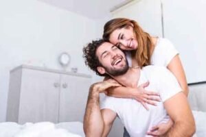 Cara Menghadapi Pria yang Suka Berbohong