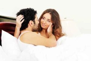 Tips Kencan Aman Di Tempat Umum Paling Efektif