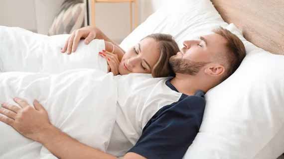 Cara Menyatukan Bulu Perindu dengan Minyak Wangi