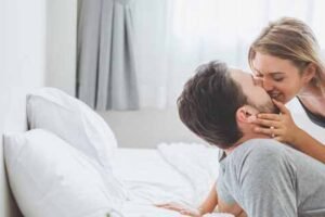 Weton Pengasihan Pembangkit Daya Tarik Alami