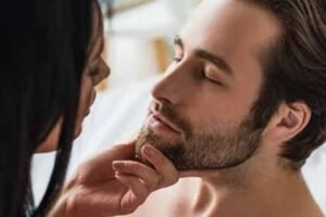 Pelet Air Kencing Untuk Pacar dan Risiko Bahayanya